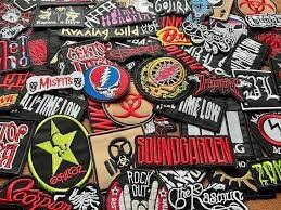 Gesticktes Patch nach Wunschmotiv - Bis zu 10 x 10 cm Anime/ Einschulung / Schultüte zum Bügeln oder Klett